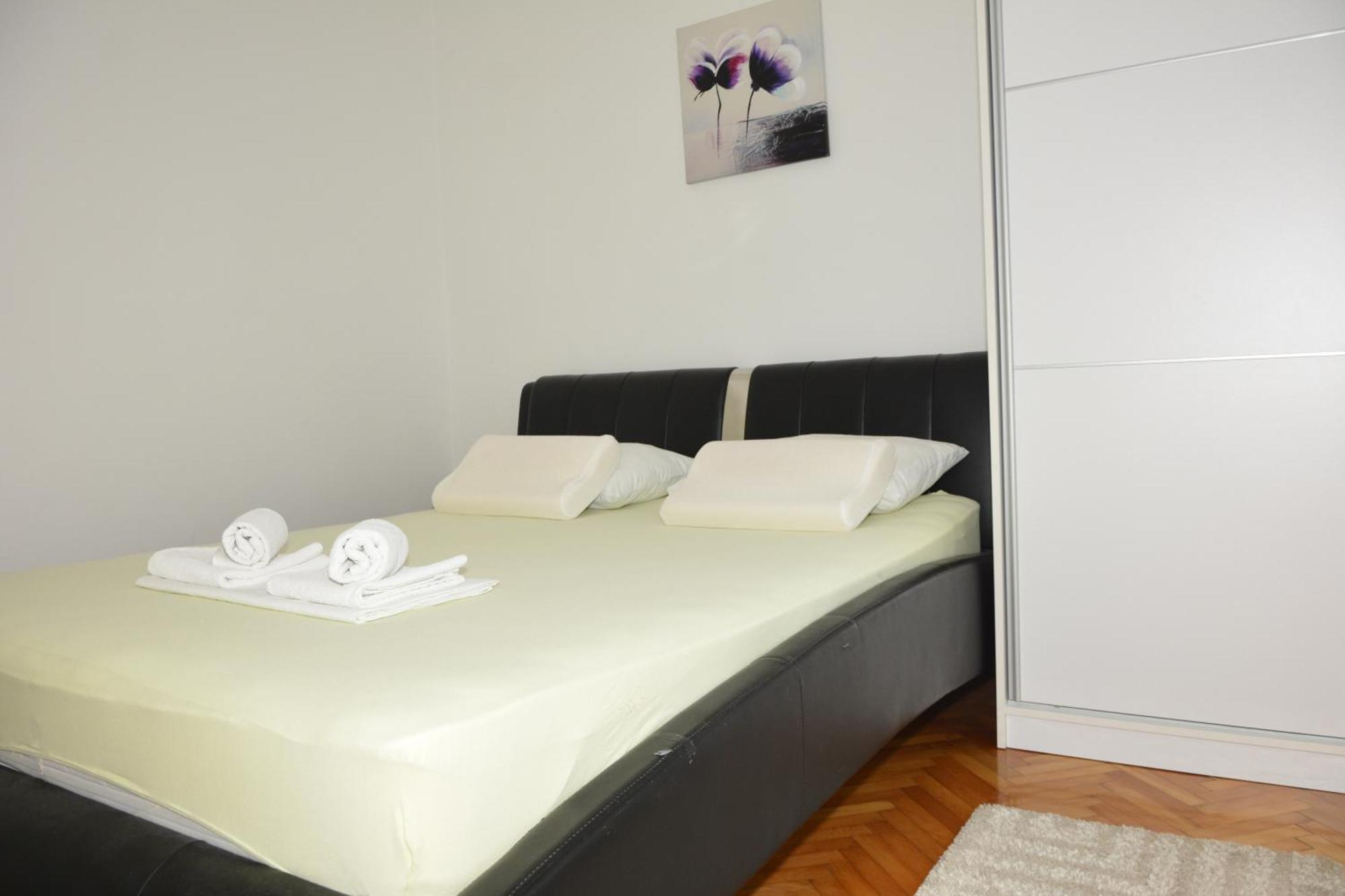 Maro Apartments Сень Екстер'єр фото